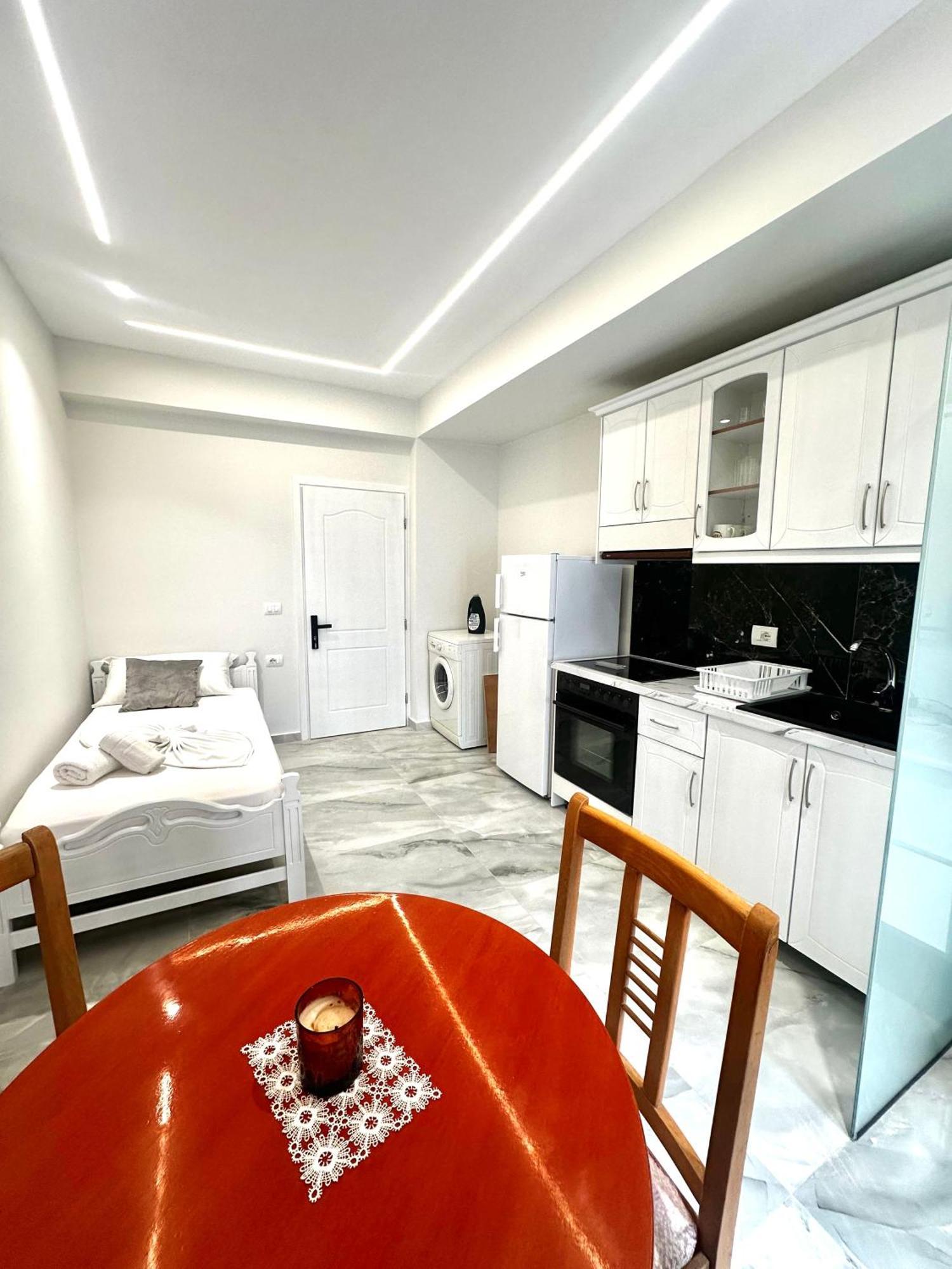 Summerland Saranda 외부 사진